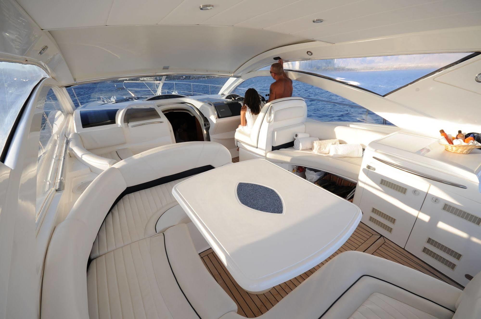 Red Sea Yachts 4*