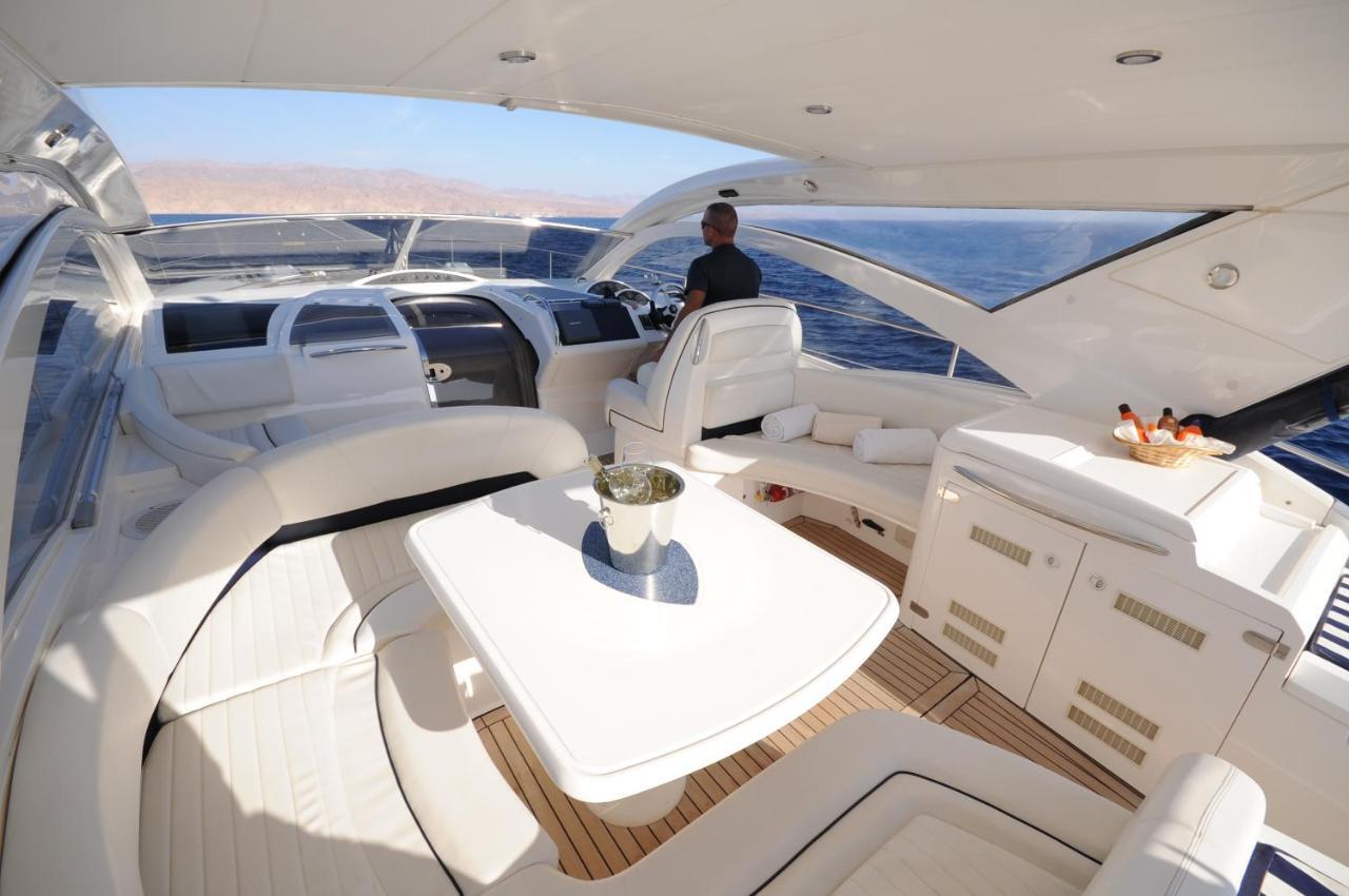Red Sea Yachts Botel